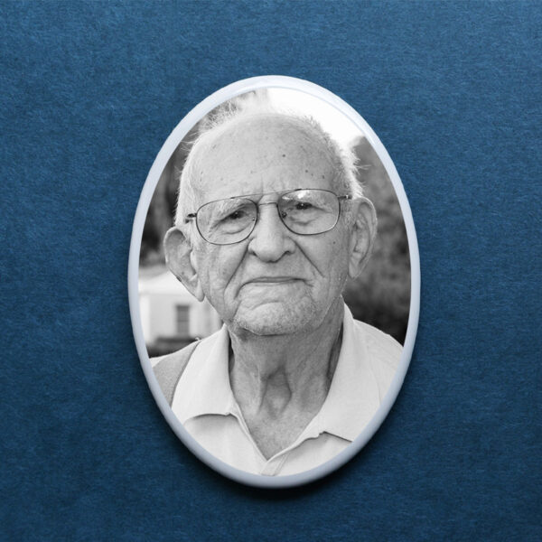 4.3"x6" Oval Ceramic Photos For Headstones - Image 3