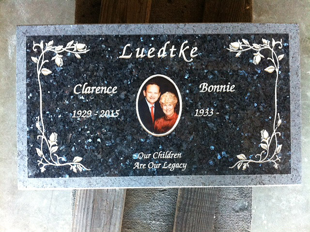 Headstone Photos: Styles, Sizes And More